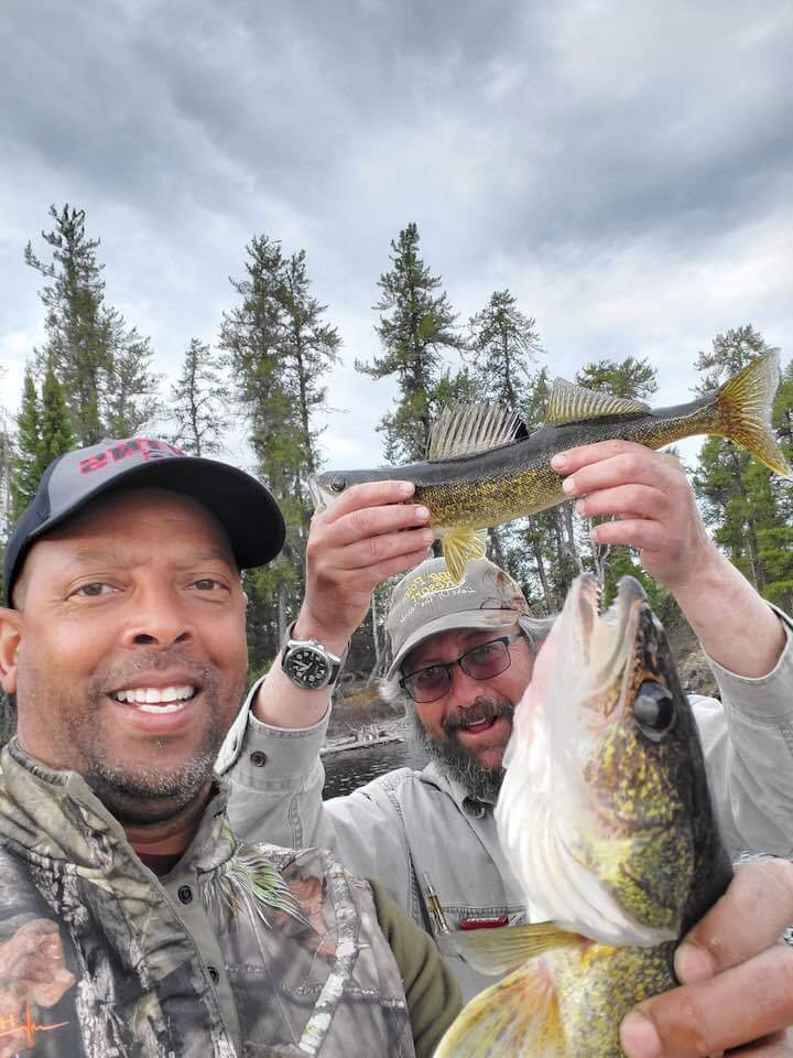 Bucktail Jigging For Weed Walleye - Ontario Walleye Fishing